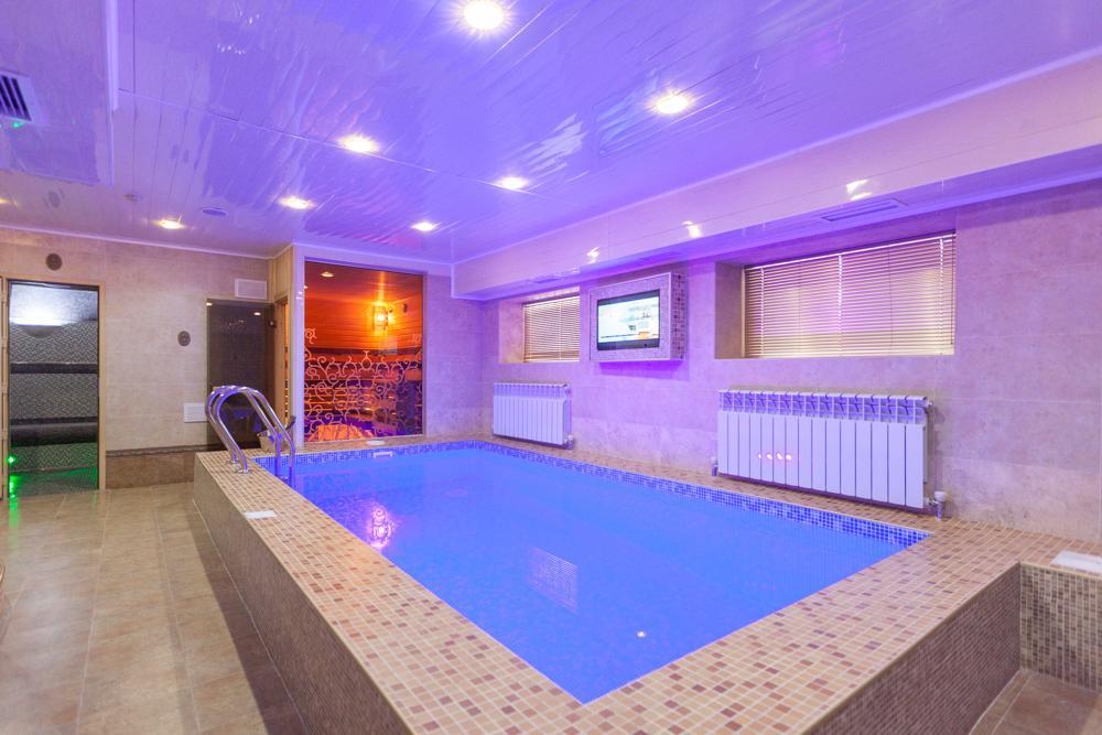 Salut Hotel Almaty Exterior photo