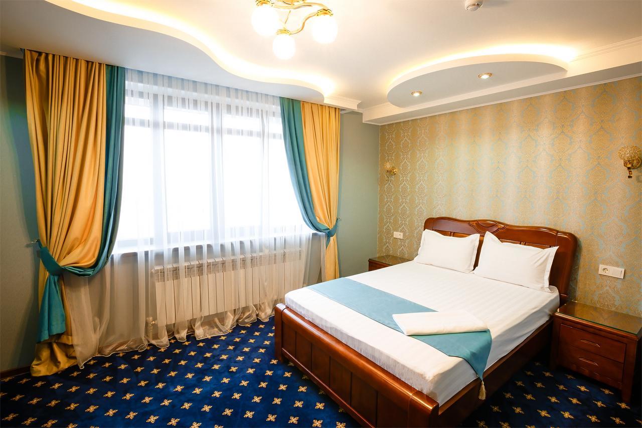 Salut Hotel Almaty Exterior photo