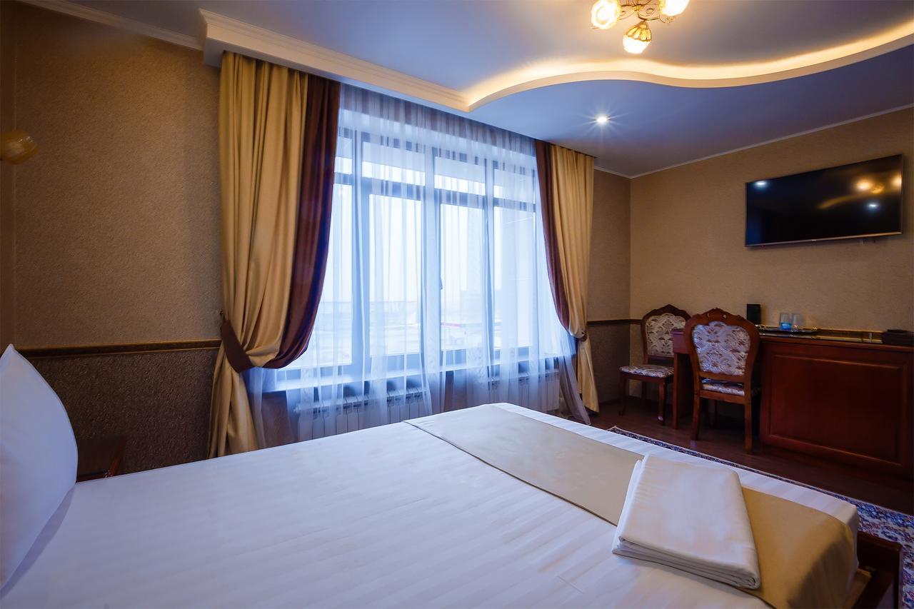 Salut Hotel Almaty Exterior photo