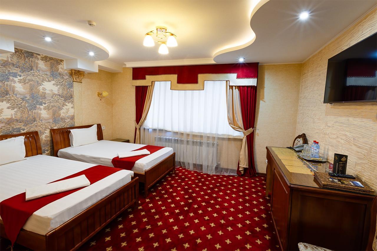 Salut Hotel Almaty Exterior photo